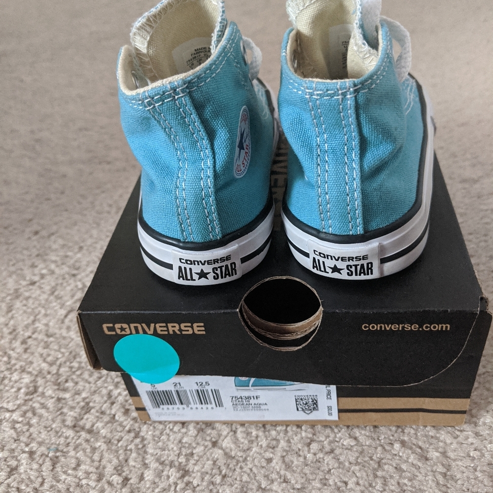 Converse - Picture 2 of 4